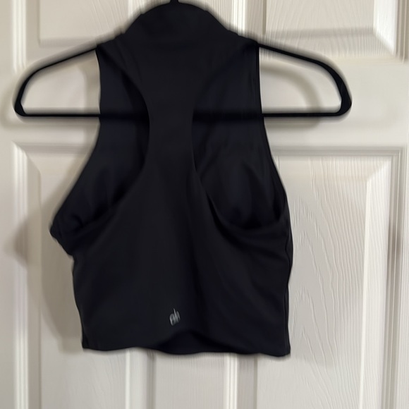 ALO Mock Neck Cropped Tank Padded Black Size Medium - Picture 2 of 3